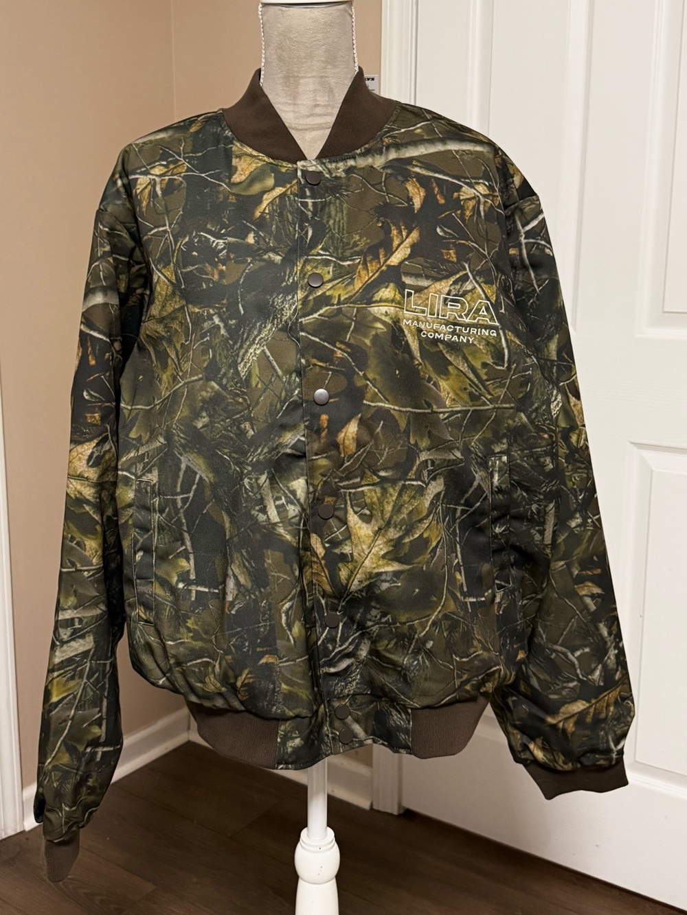 Menโs LIRA camo bomber jacket insulated lined snap front size XXL